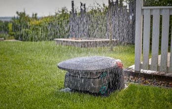 Die GARDENA Mähroboter können bei jedem Wetter eingesetzt werden Die GARDENA Mähroboter können bei jedem Wetter eingesetzt werden